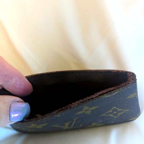 💯% Authentic Louis Vuitton Key Card Holder - Picture 2 of 11